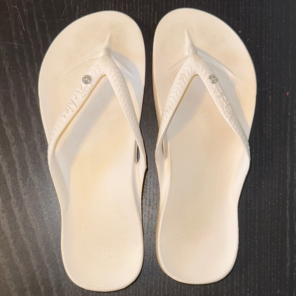 Archie’s Flip Flops